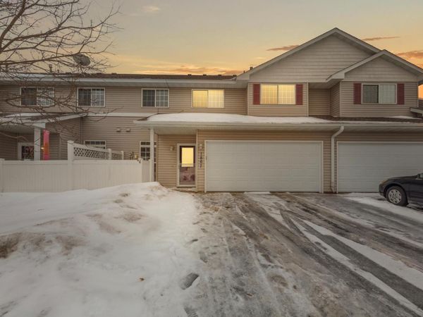 1867 Bridgewater Boulevard S, Cambridge, MN 55008