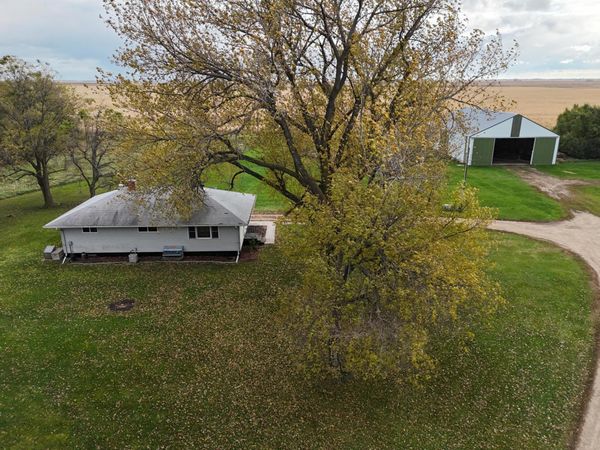 63501 300th Street , Chokio, MN 56221