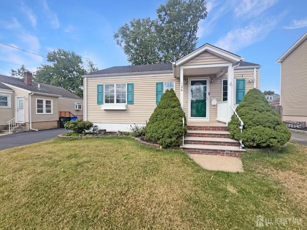 124 Lincoln Avenue , Colonia, NJ 07067