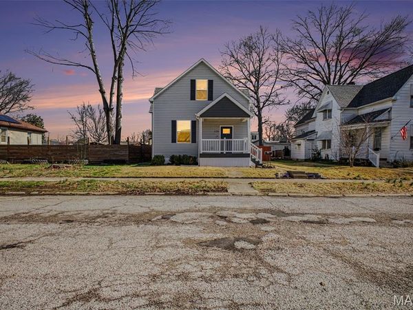 130 N Indiana Avenue , Belleville, IL 62221