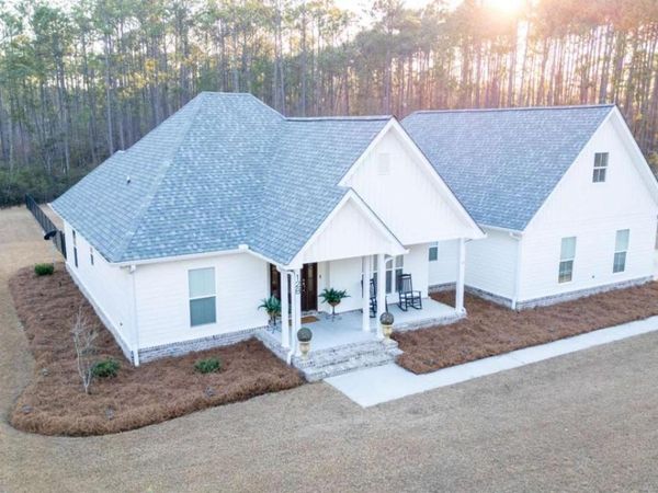 128 Magnolia Drive, Baxley, GA 31513