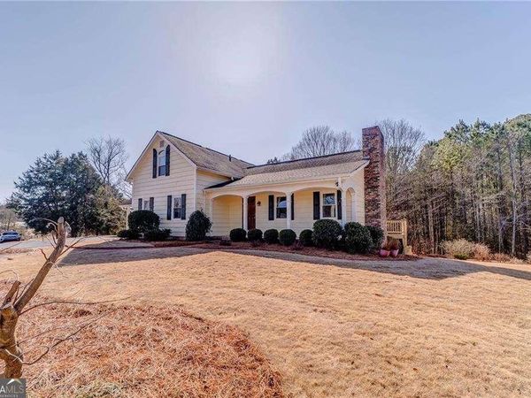 887 Big Springs Road SE, Calhoun, GA 30701