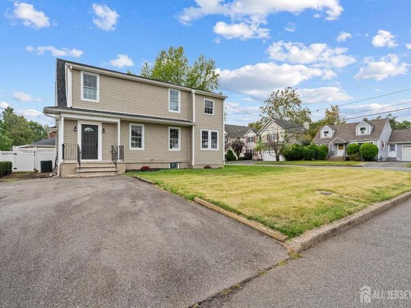 47 Glendale Road , Colonia, NJ 07067