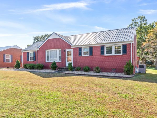 418 Carman Ave , New Johnsonville, TN 37134