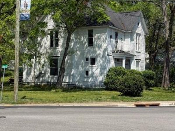 200 Mulberry Ave , Fayetteville, TN 37334