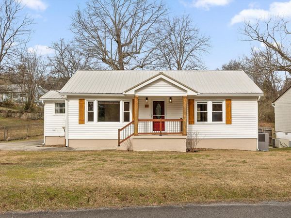 310 School Street , Rossville, GA 30741