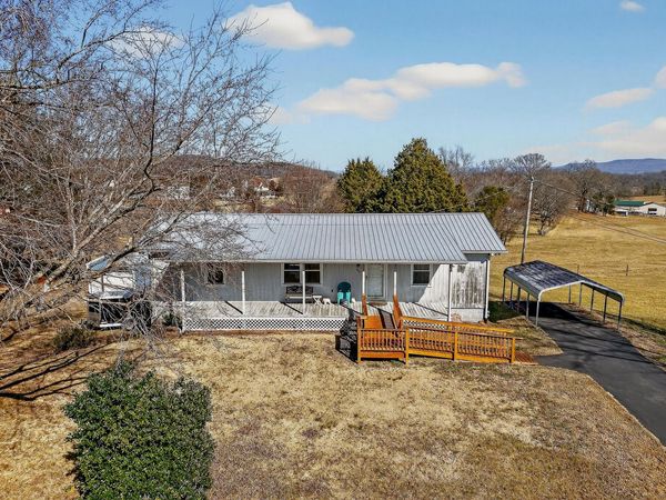 566 Turntable Road , Sparta, TN 38583