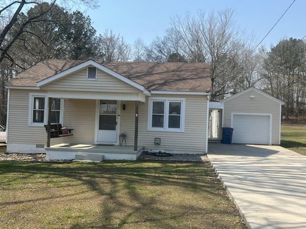 273 Washington Ave , Camden, TN 38320