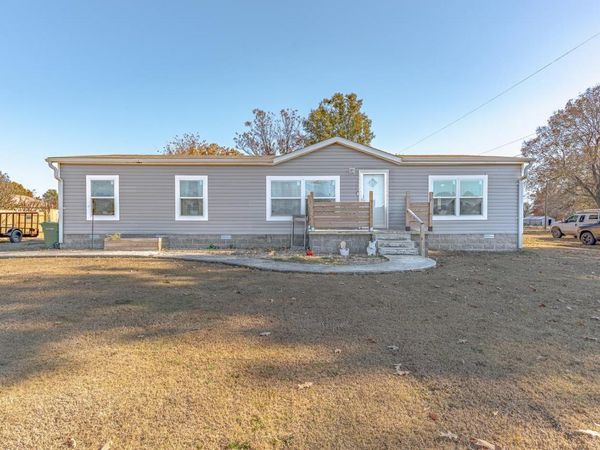 1111 Front St SE , Hoxie, AR 72433