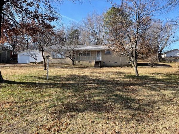210 Academy Road , Berryville, AR 72616