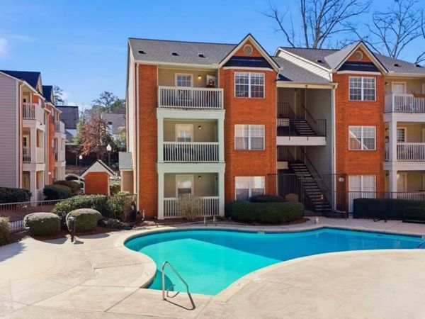 4109 Chastain Park Court NE, Atlanta, GA 30342