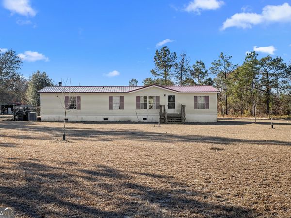 585 Brangus Lane, Collins, GA 30421