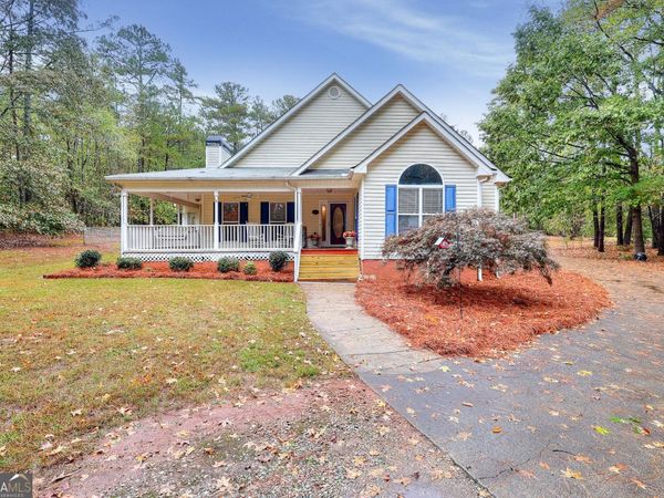 995 Hodges Circle, Mansfield, GA 30055