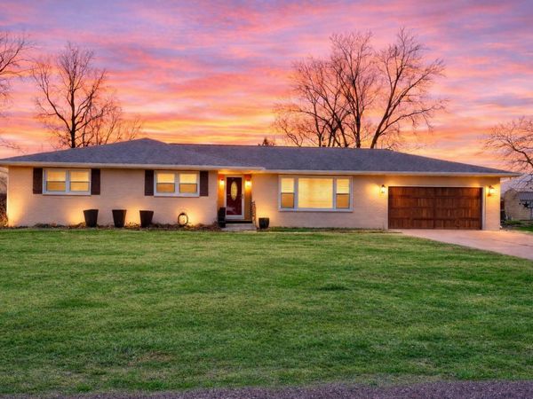 1931 W 4th Street , Centralia, IL 62801