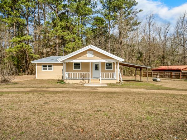 321 Corinth Church Rd., Petal, MS 39465