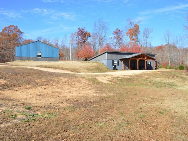 351 Hurricane Creek Rd , Linden, TN 37096