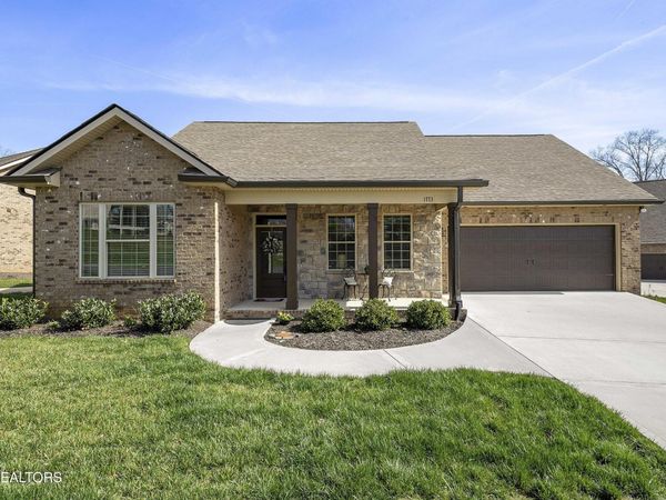 1773 Mountain Drive , Lenoir City, TN 37772