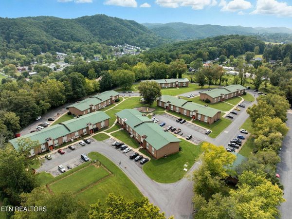 1920 Bowater Dr Drive, Kingsport, TN 37660