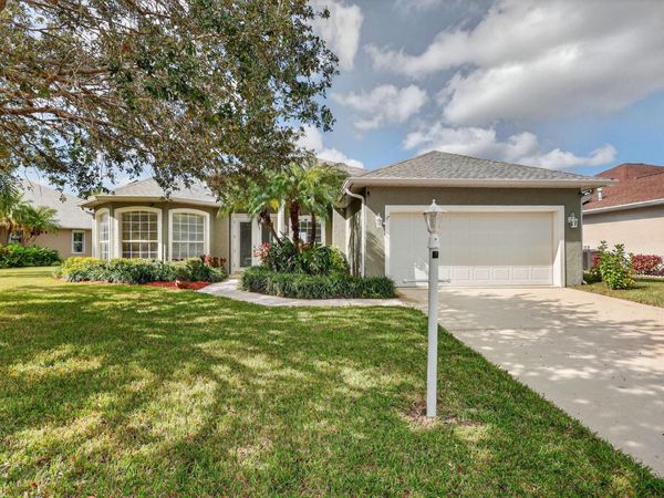 5250 E 1st Square, Vero Beach, FL 32968