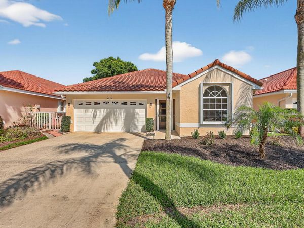 2142 SW Olympic Club Terrace, Palm City, FL 34990