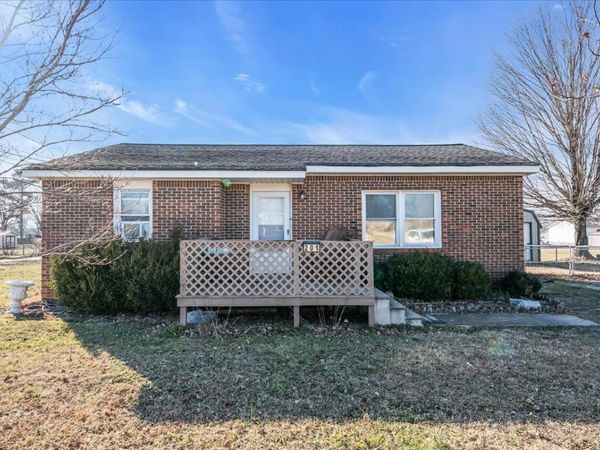 201 10th Ave N, Decherd, TN 37324