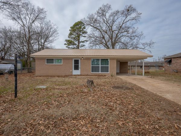 406 Sidney Street, Batesville, AR 72501