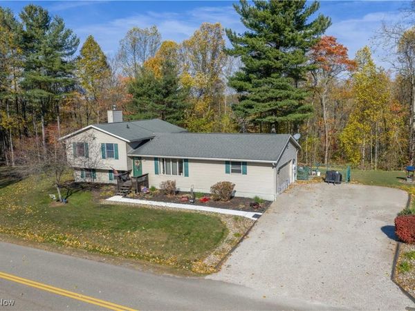 530 Midvale Mine Road SE, New Philadelphia, OH 44663