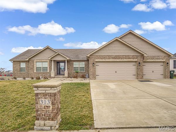 313 Quentin Court , Waterloo, IL 62298