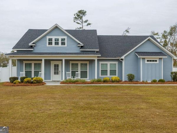 601 Pine Point Circle, Valdosta, GA 31602