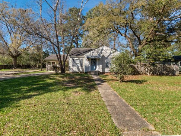 1209 Gill St., Columbia, MS 39429