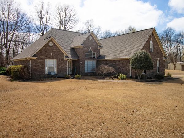 15 Walter Kee Dr , Medina, TN 38355