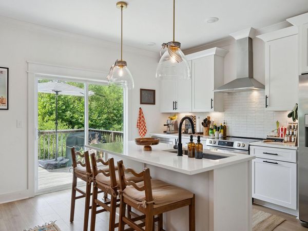 602 Newhall Dr , Nashville, TN 37206