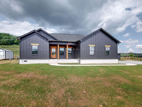 9718 Campbellsville Road , Pulaski, TN 38478