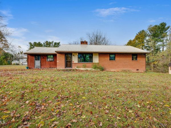 911 Cumberland Street, Marion, VA 24354