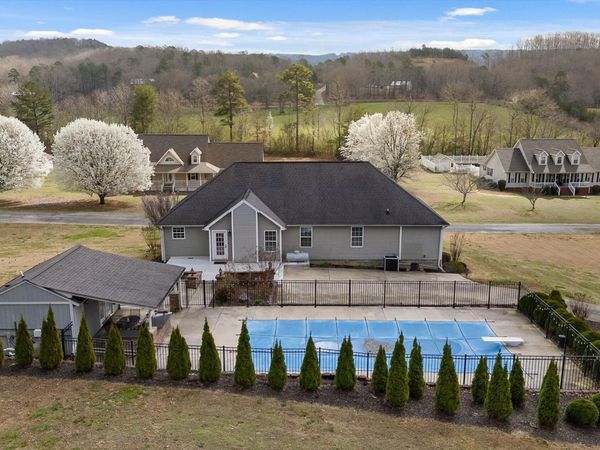 97 Valley Glen, Trenton 30752