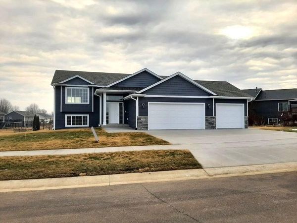 2104 6th Avenue NE, Kasson, MN 55944