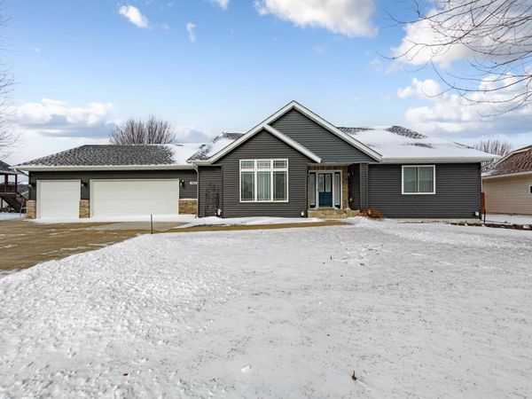 782 Churchill Drive SE, Owatonna, MN 55060