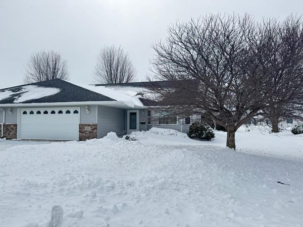 323 4th Street SW, Blooming Prairie, MN 55917