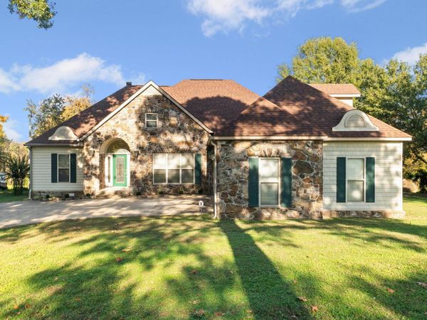 512 El Camino Real , Greers Ferry, AR 72067