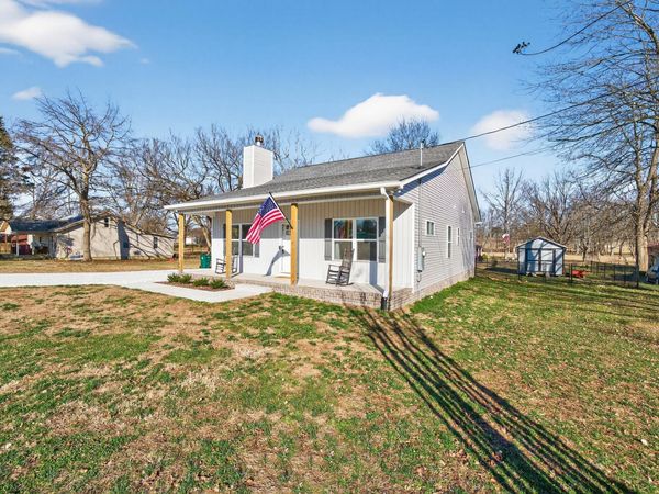 120 Melrose St , Mc Ewen, TN 37101