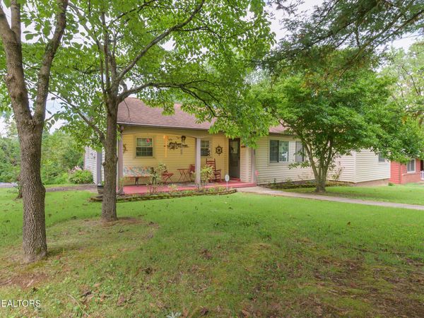 6111 Manchester Rd, Knoxville, TN 37920