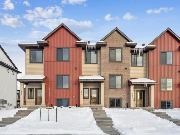 946 Dubs Drive , Iowa City, IA 52246