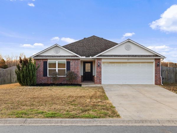 13 Oakland Cir , Austin, AR 72007