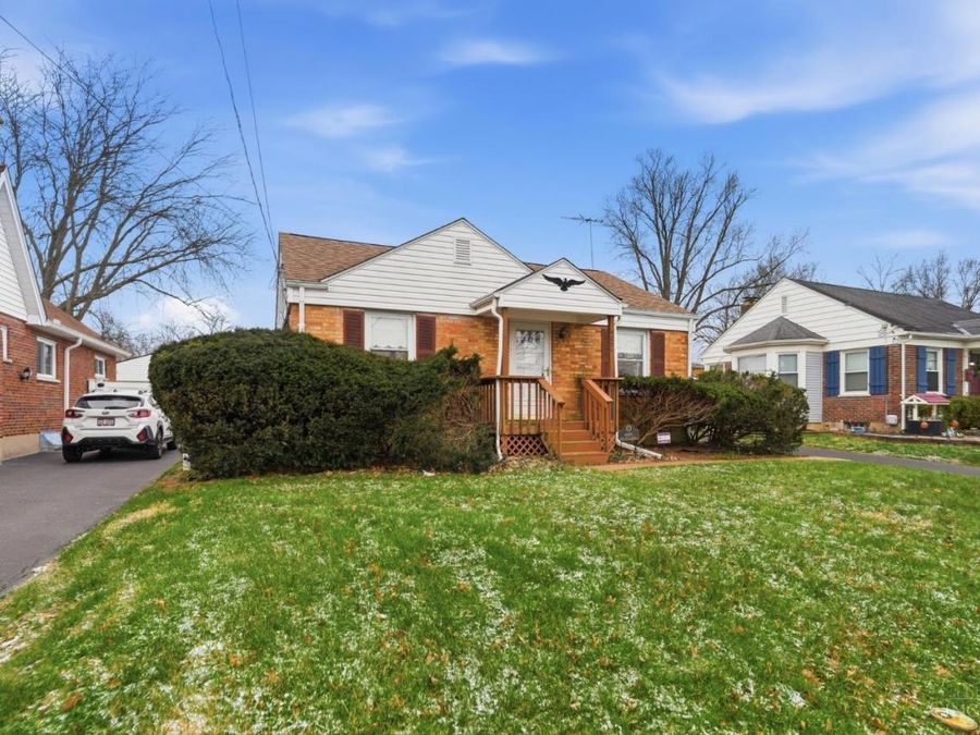 4009 St Johns Terrace, Deer Park, OH 45236 Photo 3