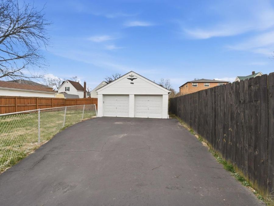 4009 St Johns Terrace, Deer Park, OH 45236 Photo 37