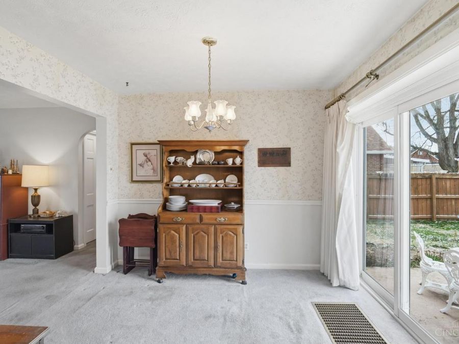 4009 St Johns Terrace, Deer Park, OH 45236 Photo 9