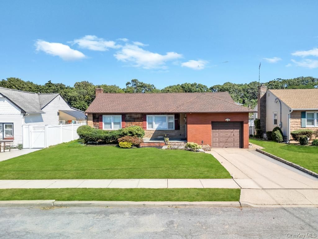885 DOWNING ROAD , VALLEY STREAM, NY 11580 | coachrealtors.com | MLS ID ...