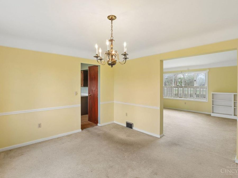 10215 Pendery Drive, Montgomery, OH 45242 Photo 9