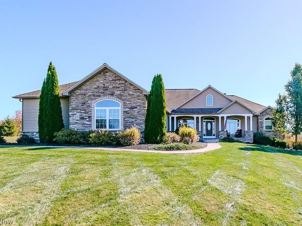12195 Arborwood Way , Chardon, OH 44024