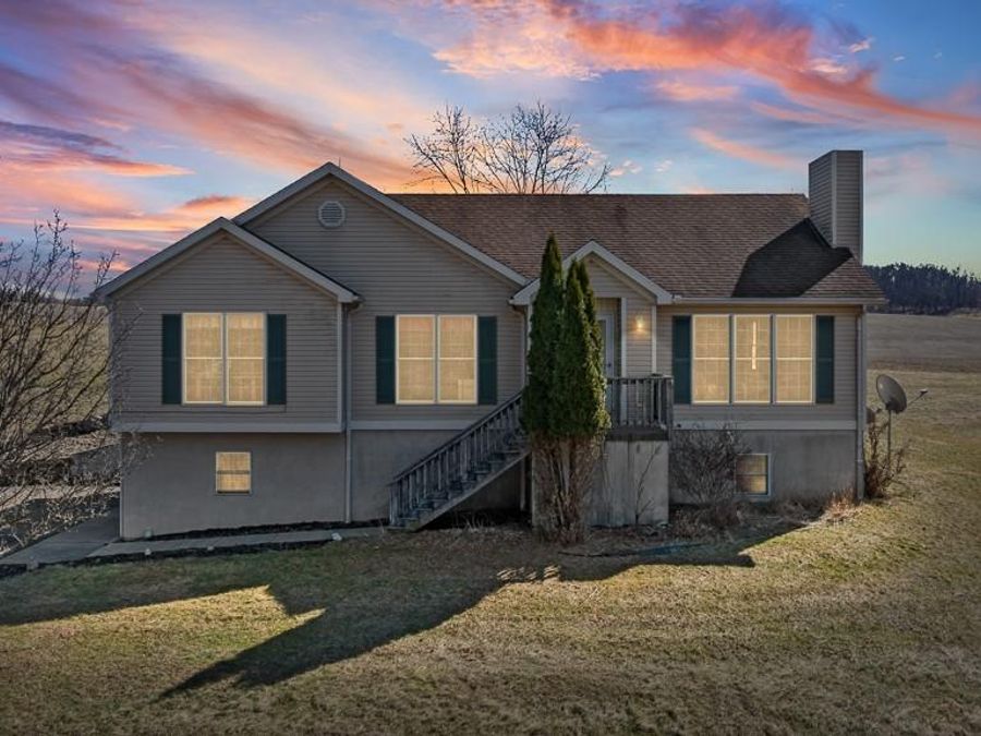 10240 Manor Road NE, Minerva, OH 44657 Photo 1